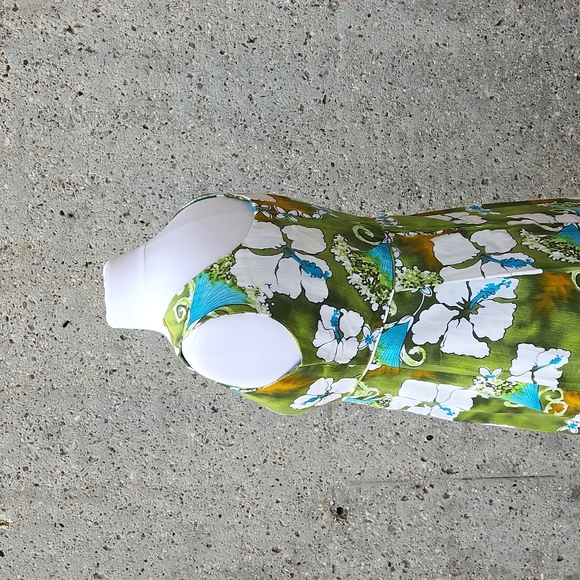 1970s Hawaiian Maxi dress - Picture 10 of 12